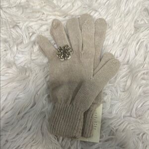 Cream Knit Gloves with Floral Embellishment